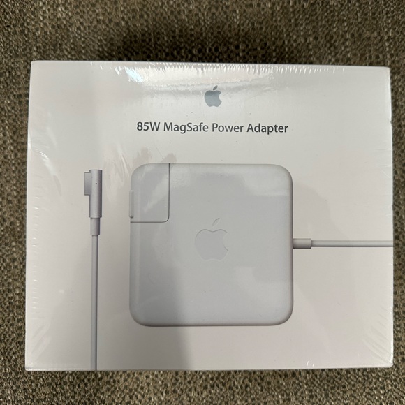 NWT Unopened APPLE Mag Safe Power Adapter - Picture 1 of 5